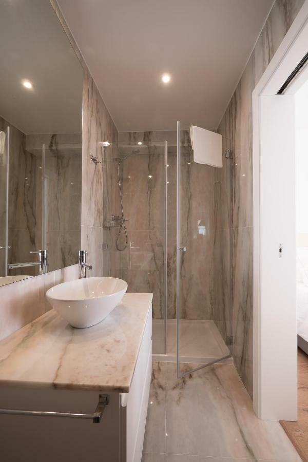 Castle Terrace Exclusive Apartment - Home By The Castle Apartment Lissabon Exterior foto